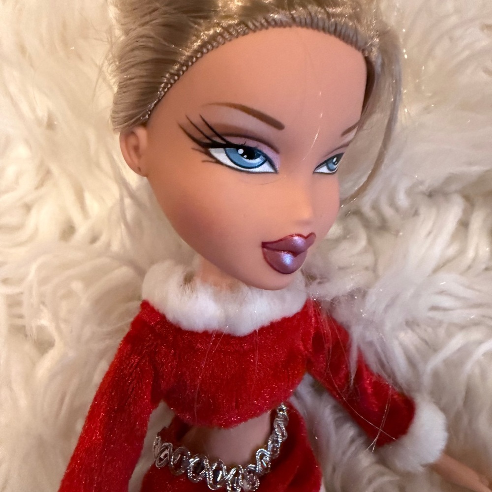 Bratz holiday Chloe - Picture 3 of 7